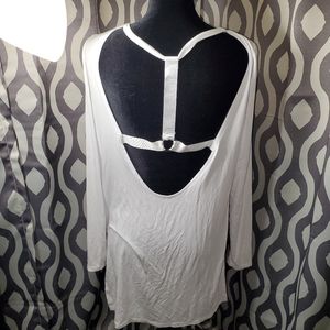 💙 Open back Misguided top